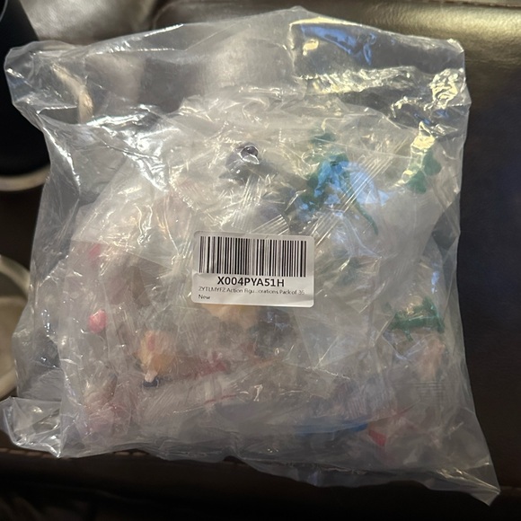 36 Toy Story Characters Mini Figurine Set - Picture 4 of 5